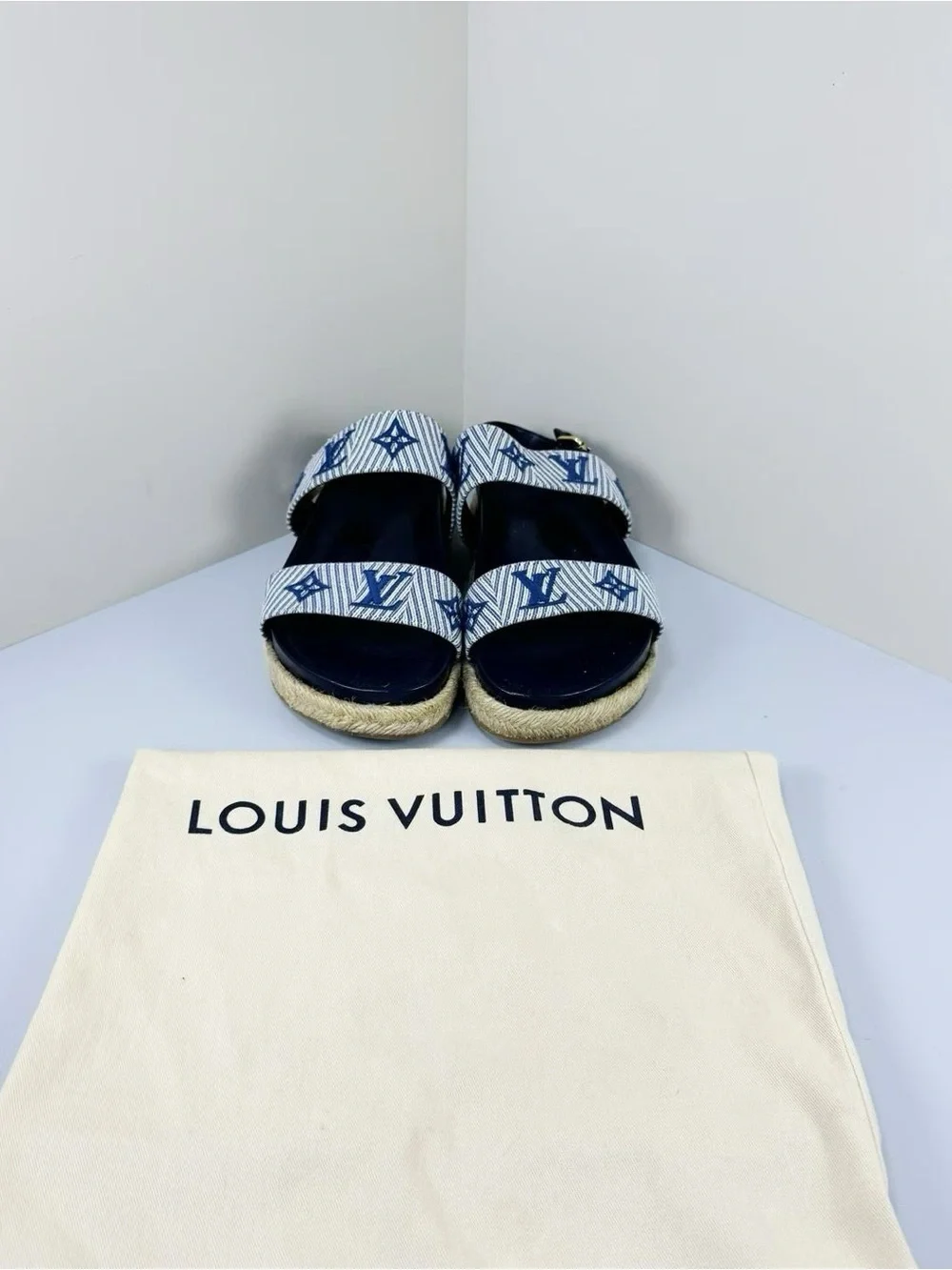 🚩steal Louis Vuitton Navy Blue and White Monogram Espadrille Sandals - Picture 6 of 6